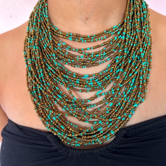 Beaded necklace - Picture 1 of 4